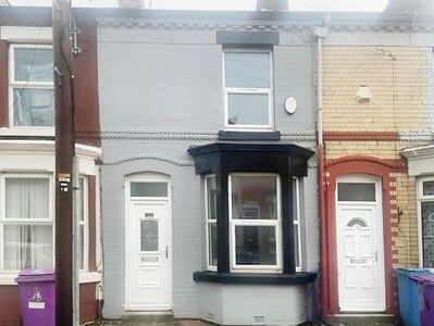 Hinton Street, 2 bedroom Mid Terrace House to rent, £800 pcm