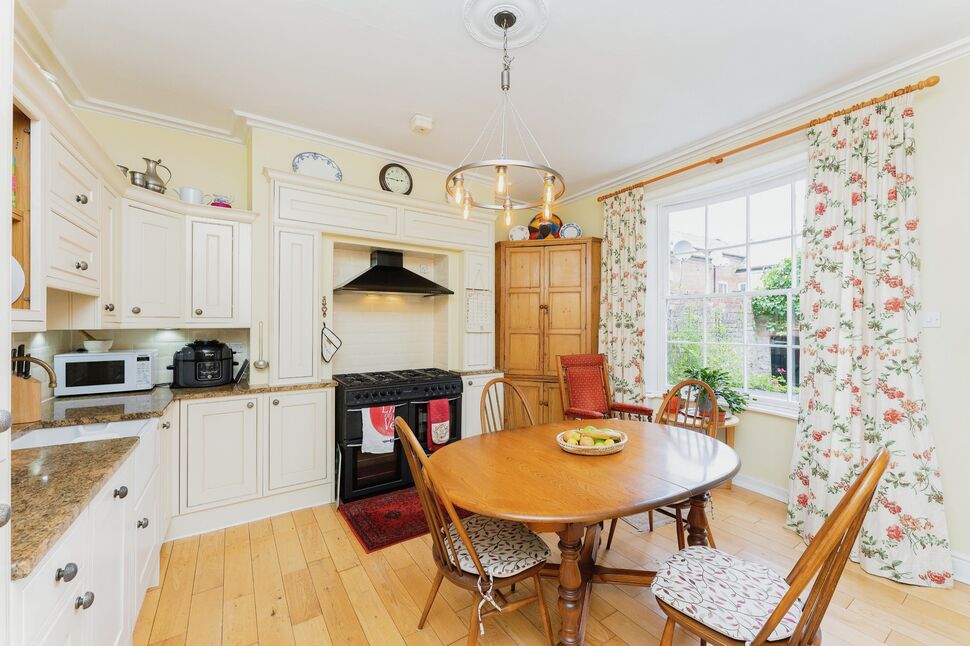 4 bedroom Mid Terrace House for sale, Mount Street, Liverpool, L1 £