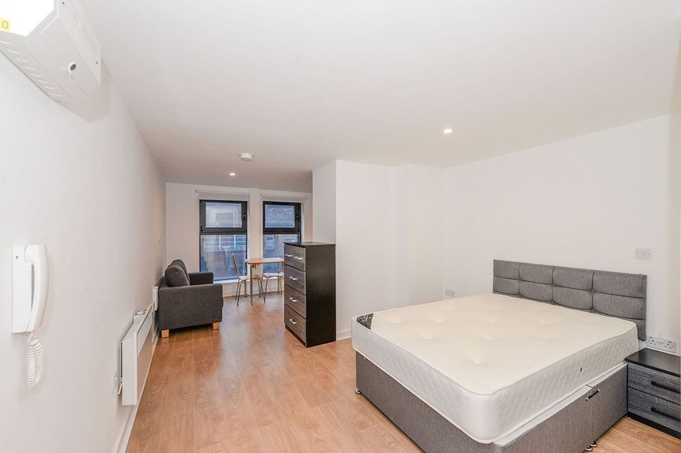 Main image of 1 bedroom  Flat to rent, Wolstenholme Square, Liverpool, Merseyside, L1