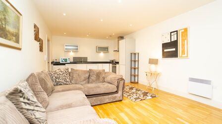 Rumford Place, 2 bedroom  Flat for sale, £170,000
