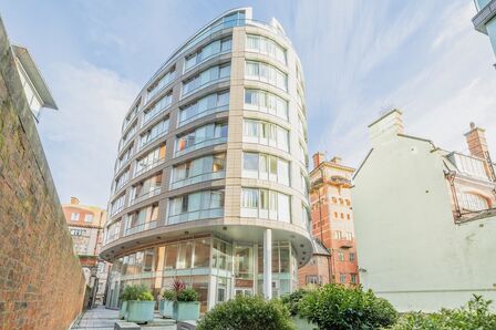 Hatton Garden, 1 bedroom  Flat for sale, £100,000