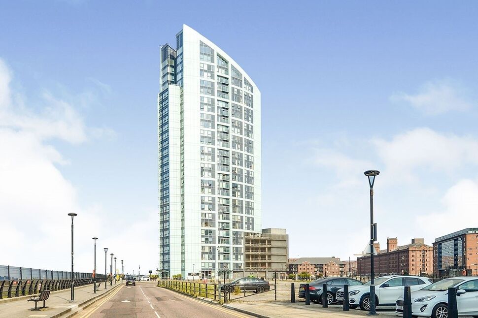 Main image of 1 bedroom Flat for sale, Princes Parade, Liverpool, Merseyside, L3