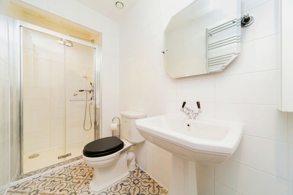 4 bedroom Mid Terrace House for sale, Falkner Street, Liverpool, L8 £