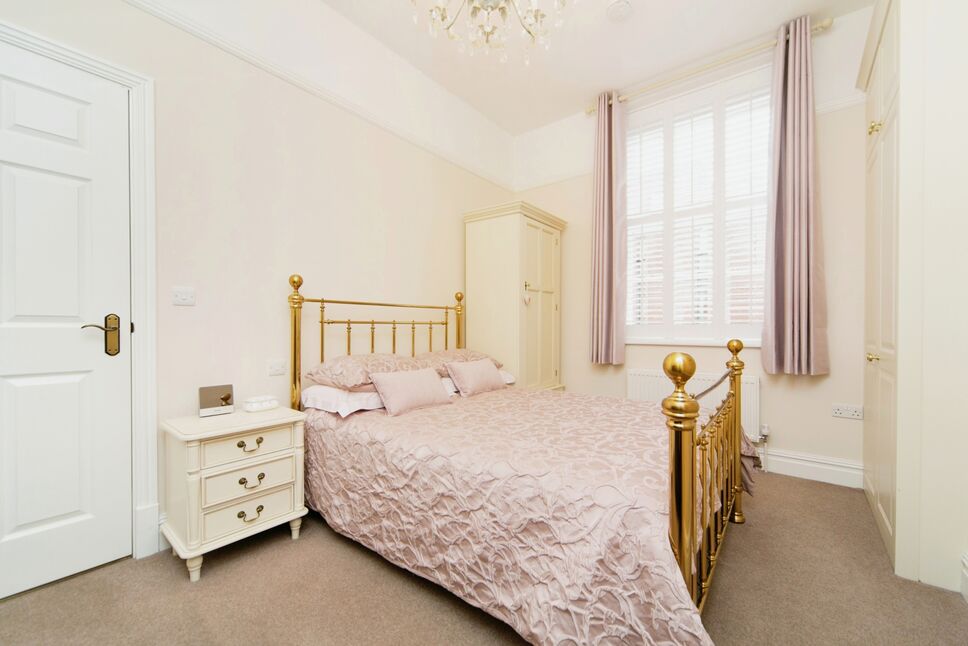 4 bedroom Mid Terrace House for sale, Falkner Street, Liverpool, L8 £