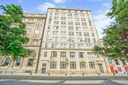 The Strand, 1 bedroom  Flat for sale, £110,000