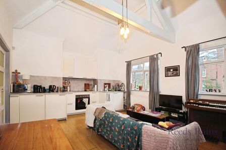 Ullet Road, 2 bedroom Flat for sale, &pound;175,000