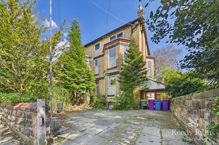 7 bedroom Semi Detached House for sale