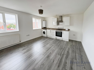 2 bedroom  Flat to rent