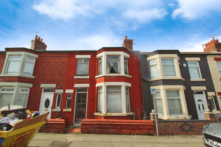 3 bedroom Mid Terrace House for sale