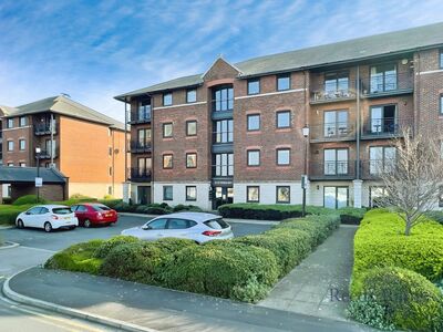 Waterloo Road, 2 bedroom  Flat for sale, £185,000