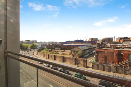 2 bedroom  Flat for sale
