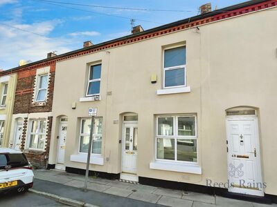 2 bedroom Mid Terrace House for sale