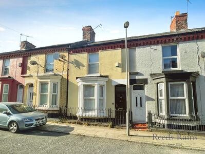 2 bedroom Mid Terrace House for sale