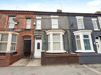 Gwladys Street, 3 bedroom Mid Terrace House to rent, £900 pcm