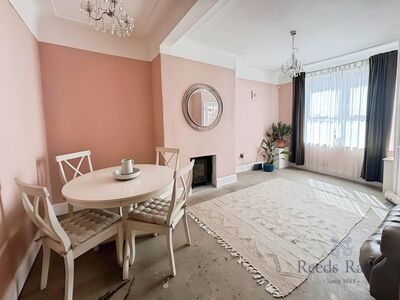 Bisley Street, 2 bedroom Mid Terrace House to rent, £950 pcm