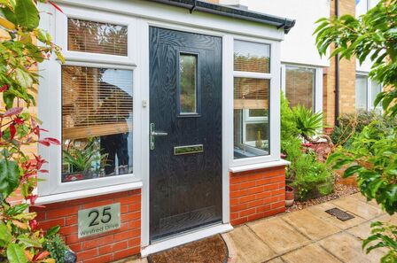 3 bedroom Mid Terrace House for sale