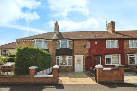 3 bedroom Mid Terrace House for sale