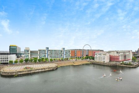 Wapping Quay, 2 bedroom  Flat for sale, £290,000