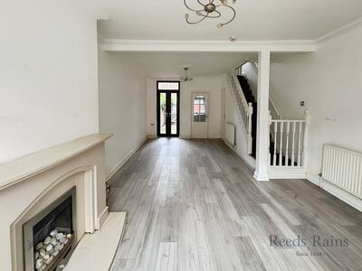Emery Street, 2 bedroom  House to rent, £800 pcm