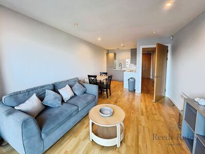 Princes Parade, 1 bedroom  Flat to rent, £925 pcm