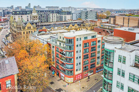 4 bedroom Flat for sale