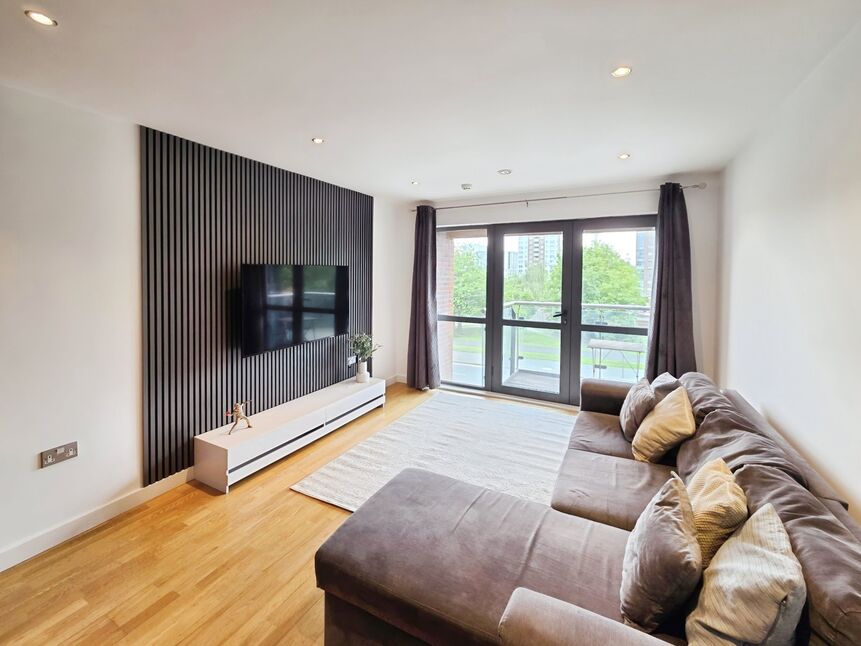 Lounge / Kitchen