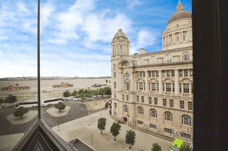 Mann Island, 1 bedroom  Flat for sale, £145,000