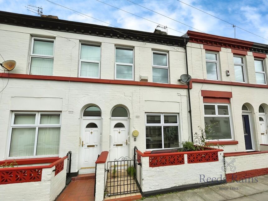 3 bedroom Mid Terrace House for sale