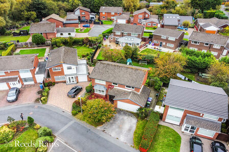 The Meander, 4 bedroom Detached House for sale, £400,000