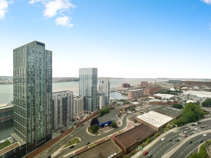 Main image of 2 bedroom Flat for sale, Brook Street, Liverpool, Merseyside, L3