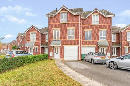 Harbour Drive, 3 bedroom  House to rent, £1,300 pcm