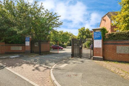 2 bedroom  Flat for sale