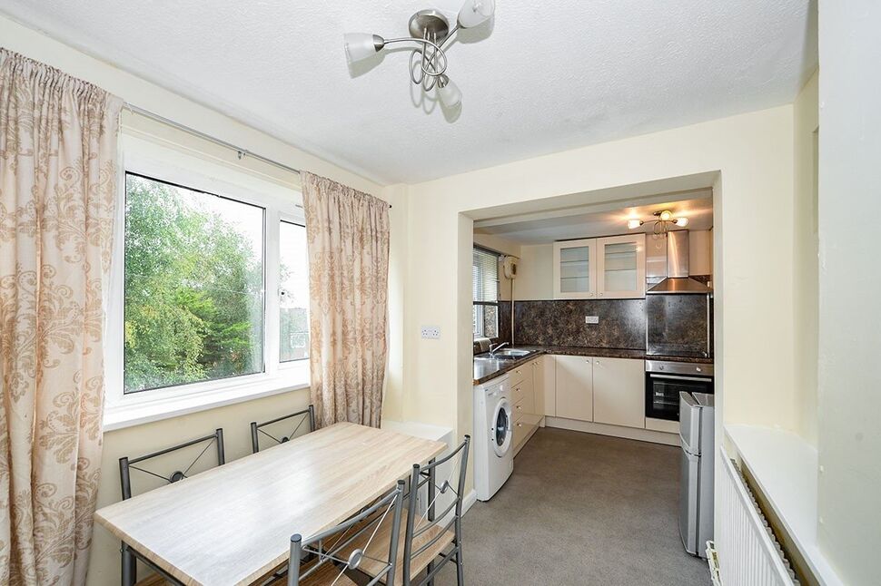 Kitchen / Dining Area