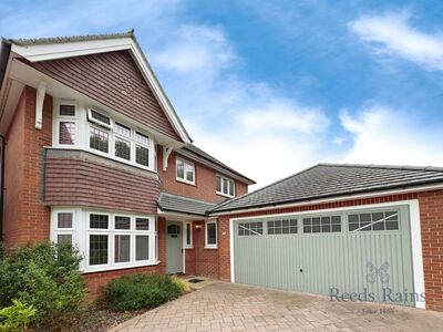 3 bedroom Detached House to rent