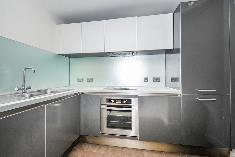 Main image of 2 bedroom Flat to rent, Strand Street, Liverpool, Merseyside, L1