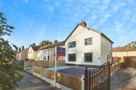 Long Lane, 3 bedroom Semi Detached House for sale, £275,000
