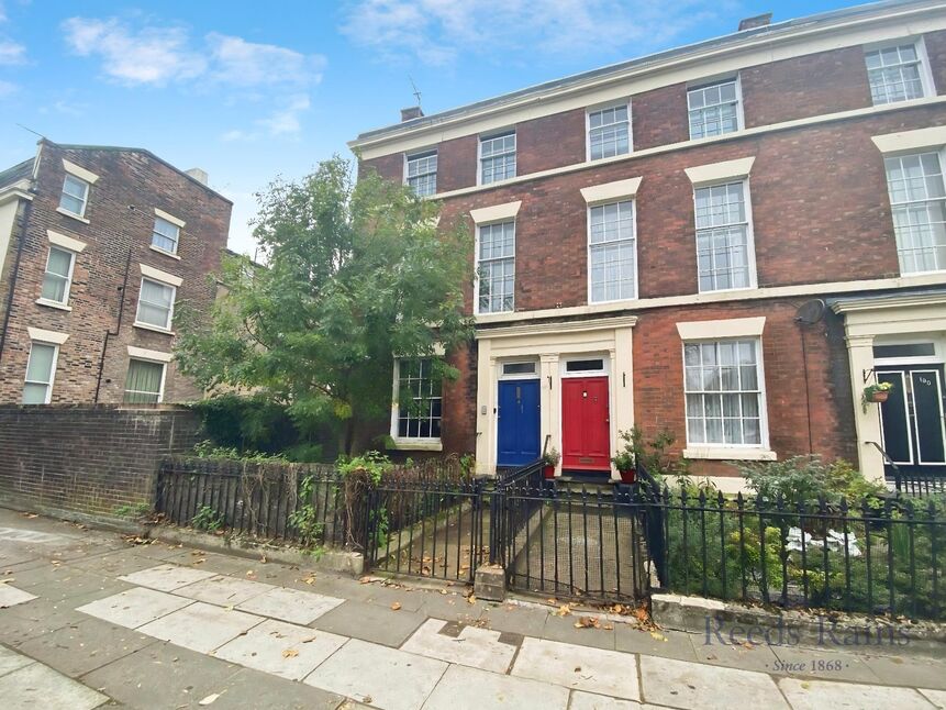 5 bedroom Mid Terrace House for sale