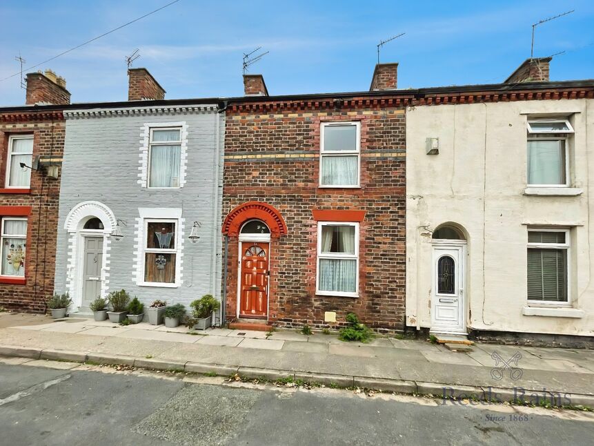 2 bedroom Mid Terrace House for sale