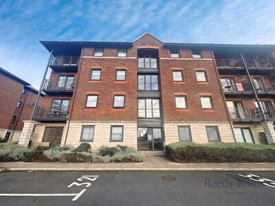 Waterloo Road, 2 bedroom  Flat to rent, £1,100 pcm