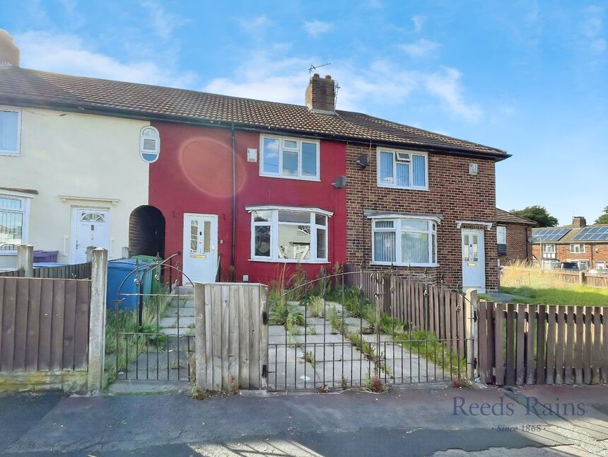 3 bedroom Mid Terrace House for sale