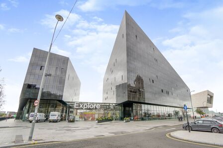 2 bedroom Flat for sale