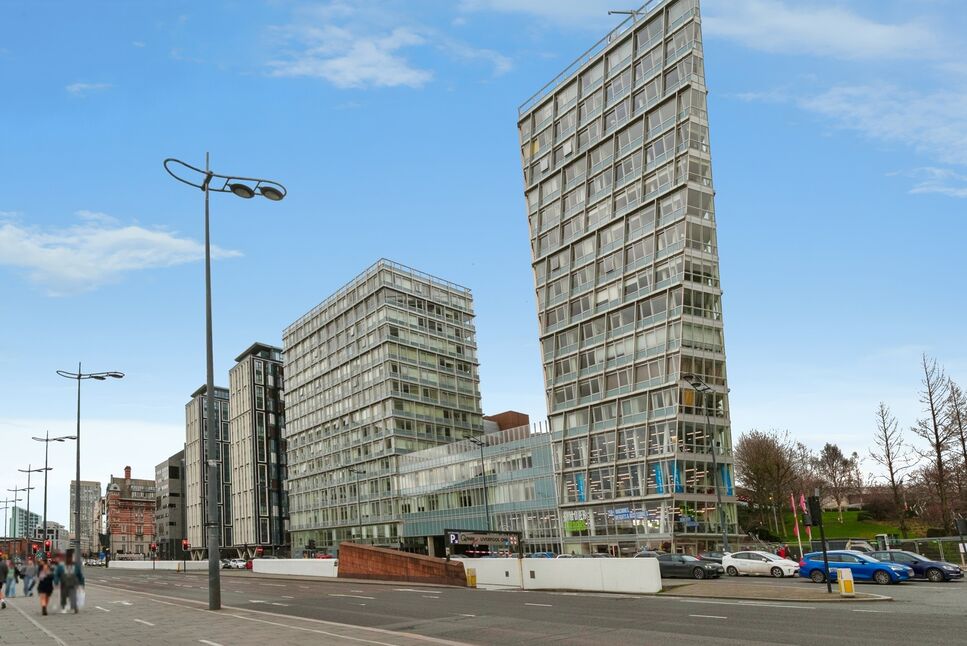 Main image of 2 bedroom Flat for sale, Strand Street, Liverpool, Merseyside, L1