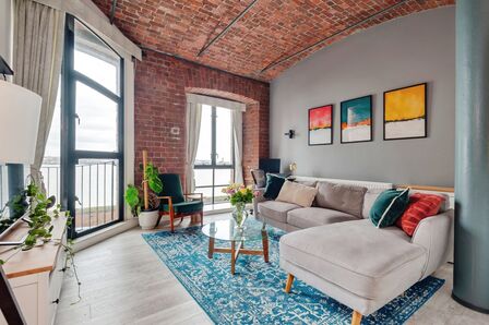 1 bedroom Flat for sale