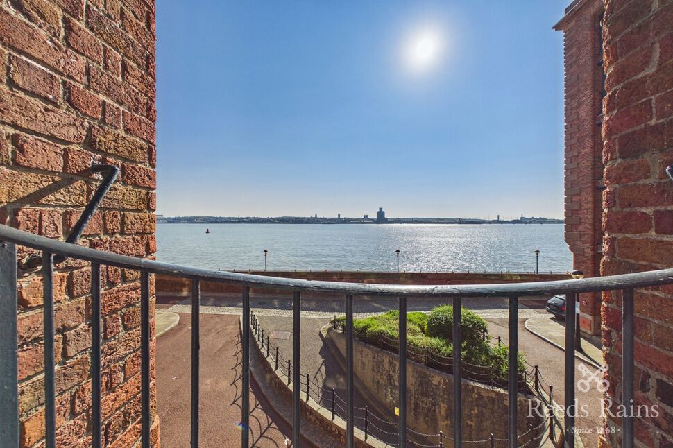 1 bedroom Flat for sale