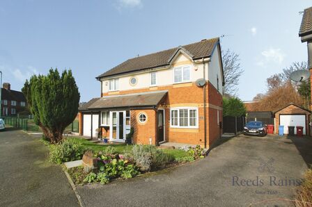 Roxborough Walk, 2 bedroom Semi Detached House for sale, &pound;240,000