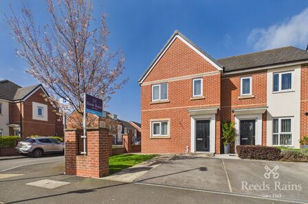 3 bedroom End Terrace House for sale