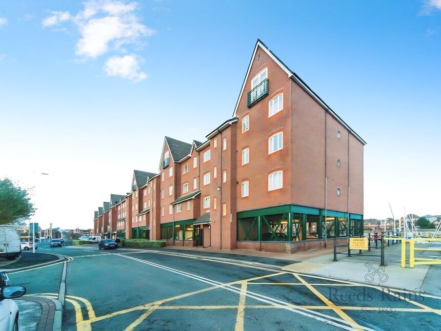 Main image of 2 bedroom Flat for sale, South Ferry Quay, Liverpool, Merseyside, L3