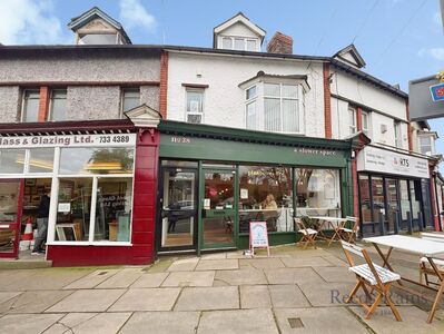 Penny Lane, 4 bedroom Flat to rent, &pound;1,400 pcm