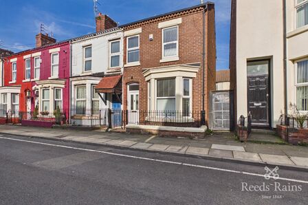 2 bedroom End Terrace House for sale