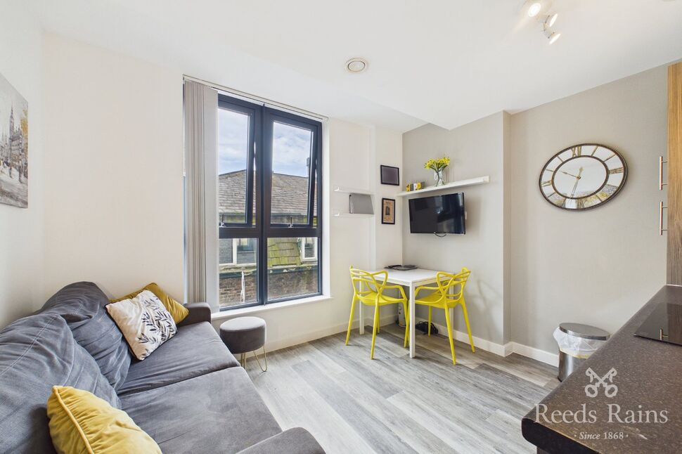 1 bedroom Flat for sale